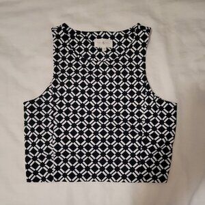 Lou & Grey Athletic Crop Top with Built in Shelf Bra NWT